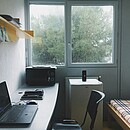 Chambre étudiante vide.